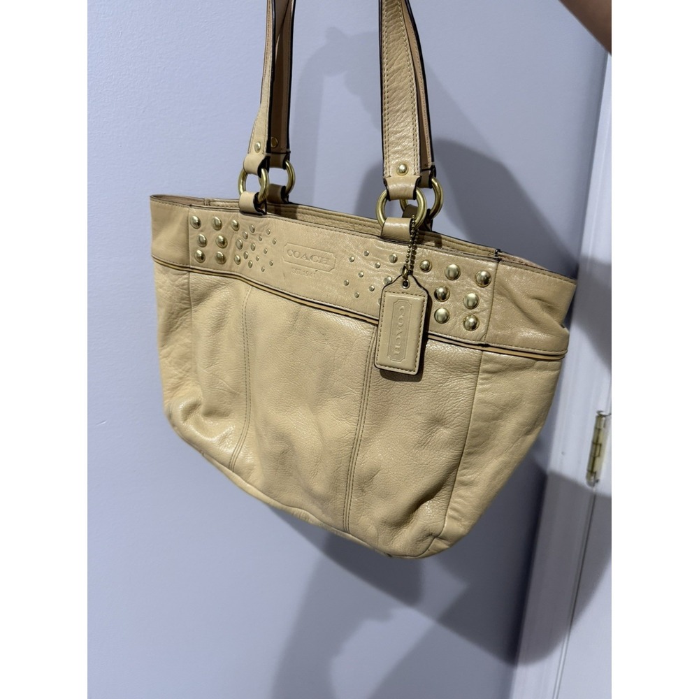 Coach East West Studded Shoulder Tote Handbag Z20881 Leather Tan Y2K 14x9" L